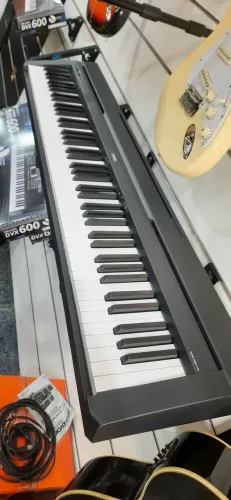 Piano digital yamaha P45