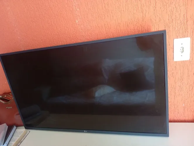 Vende se uma tv de 46 polegadas LG