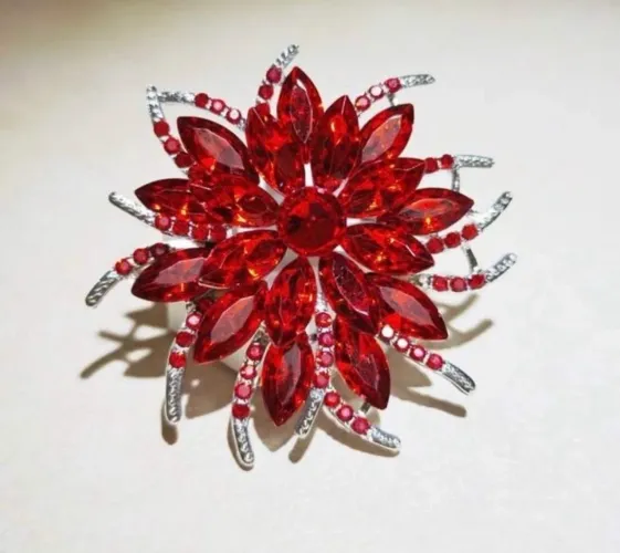 Broche vermelho de flor novo 
