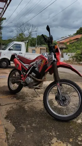 Vendo esta tornado personalizada, sem detalhes e totalmente conservada