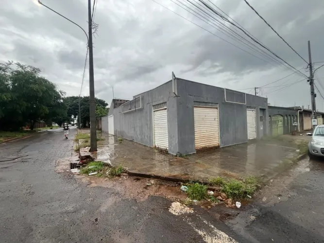 Imóvel comercial à venda, 2 quartos, Núcleo Habitacional Buriti - Campo Grande/MS