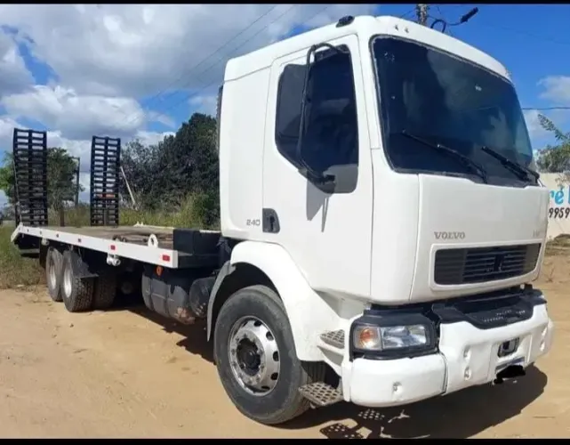 VENDO CAMINHÃO 2005
