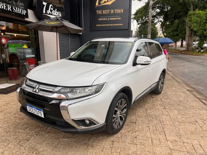 Mitsubishi Outlander 2.0 16V 160cv Aut. 2016
