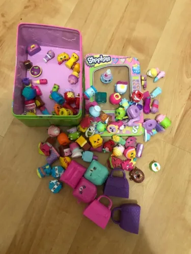 Conjunto de 10 shopkins aleatórios