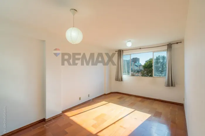 REMAX VENDE KITNET R$187.000 Rua Culto à Ciência 369, Botafogo, Campinas-SP