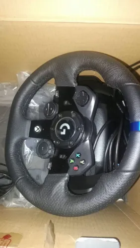 VENDE-SE VOLANTE LOGITECH G923 + CÂMBIO