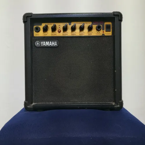 Cubo Amplificador Yamaha Ga15