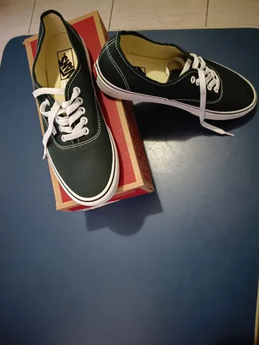 Tênis verde escuro VANS - N° 40