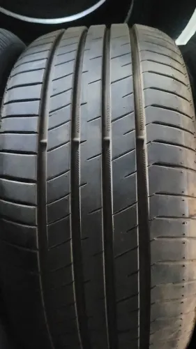 Pneu  205 40 17.