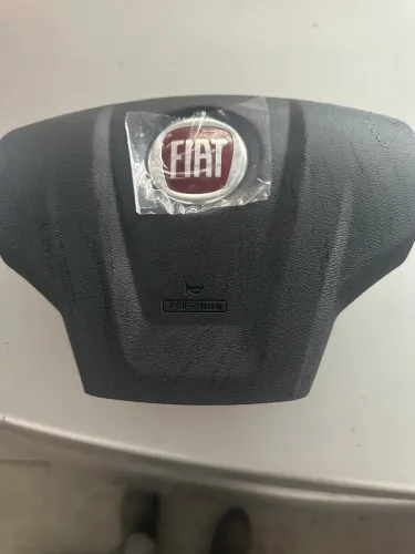 Airbag do motorista e do passageiro da Strada 2015