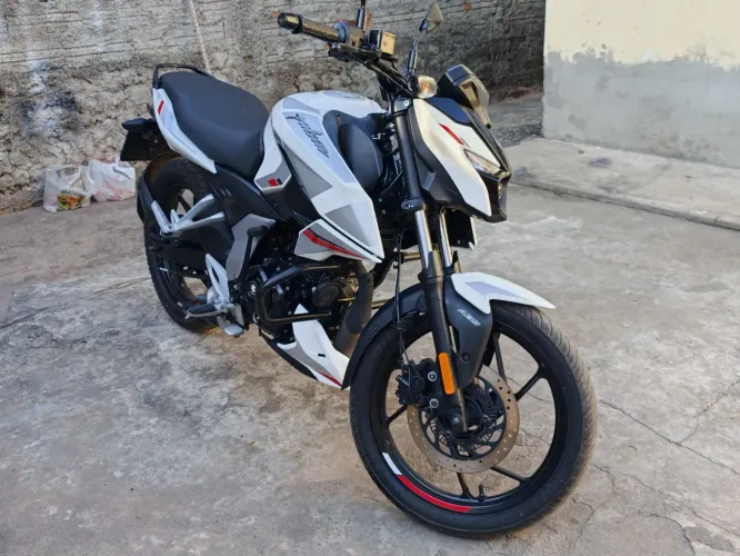 Vende-se Moto Bajaj