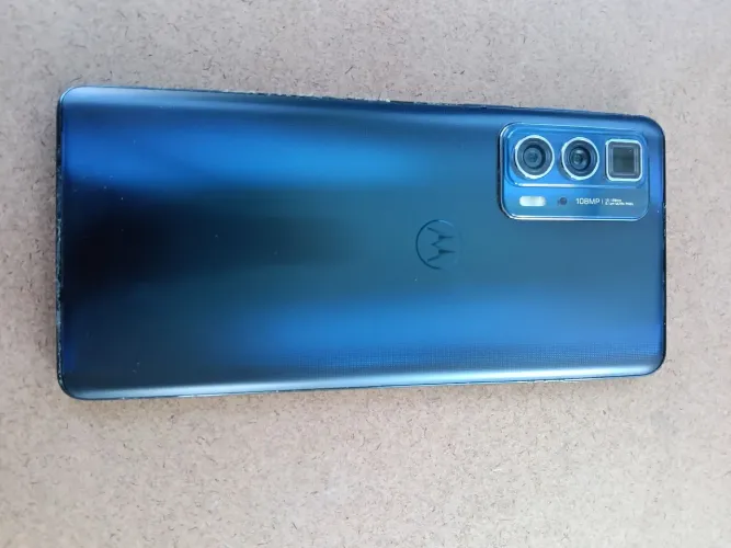 Vende-se motorola Edge 20 pro,um ótimo celular e com muito armazenamento