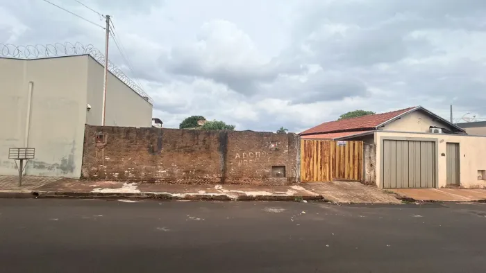 Casa a venda, para investimento ou moradia