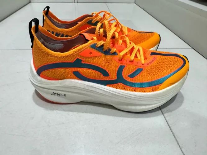 Tênis corre supra