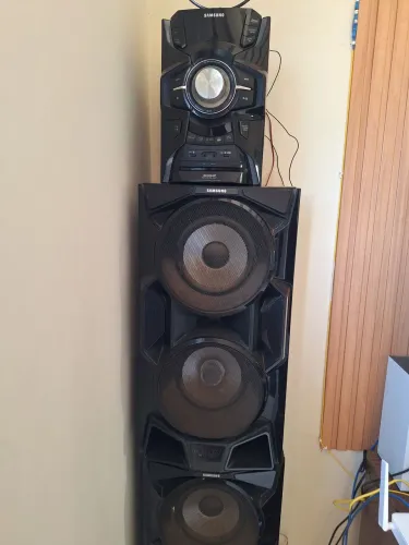 Vende _se um som da Samsung