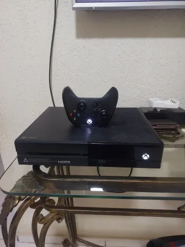 Xbox one 500g com 1 controle e 8 jogos i cuido fc 26 e rdr2