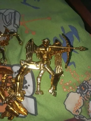 Action figures cavaleiros do zodíaco 