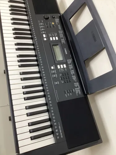 Teclado YAMAHA PSR E343 (PERFEITO P/ IGREJA)