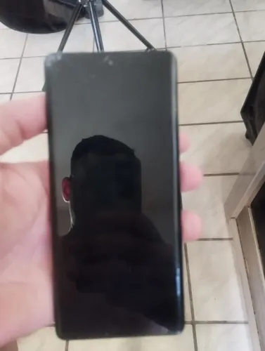 Redmi Note 14 pro 4g com defeito 