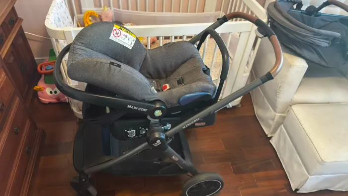 Carrinho Maxi-Cosi Adorra + Bebê Conforto - Travel System