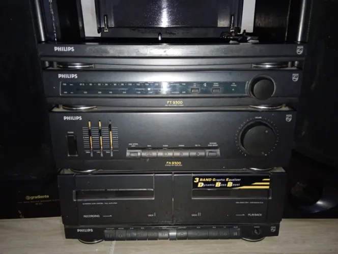 Som com toca discos Philips