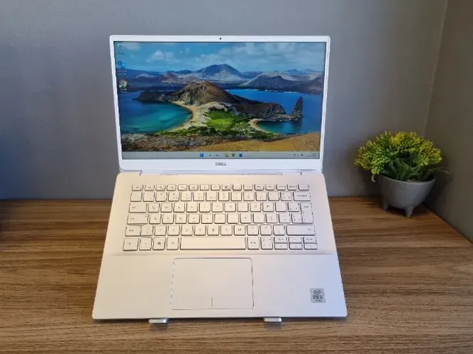 Notebook Dell Inspiron 5490 - Core i5 | 10ª geração | 256GB SSD | 8GB DDR4 | 14"