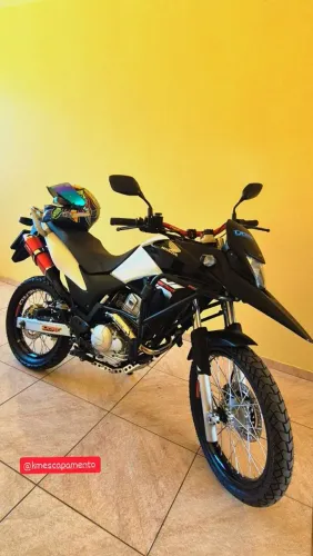 XRE 300 2015