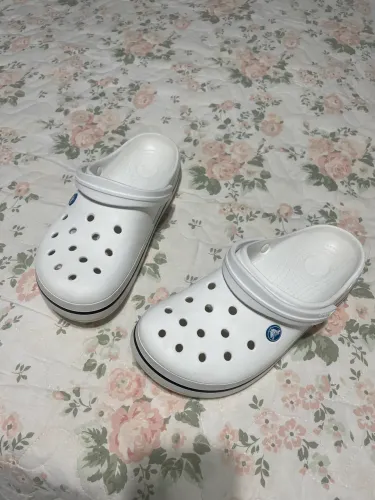 Vendo crocs original zerada
