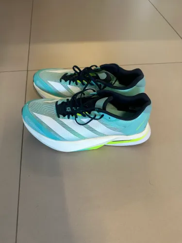Tênis Adidas Boston 13