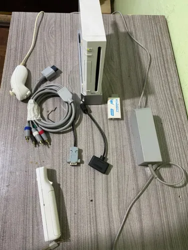 Nintendo Wii + acessórios Destravado com vários jogos vai tudo que esta nas fotos