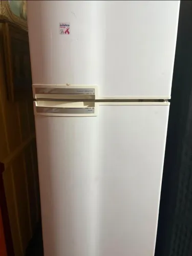 Vende-se Refrigerador