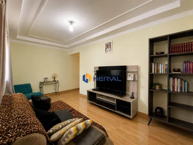 Casa com 4 quartos à venda, 271 m² por R$ 650.000 - Jardim Alvorada - Maringá/PR