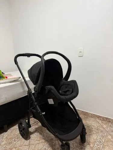 Carrinho + bebê conforto