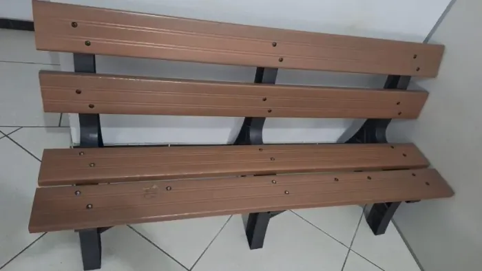 3 (três) Bancos para jardim