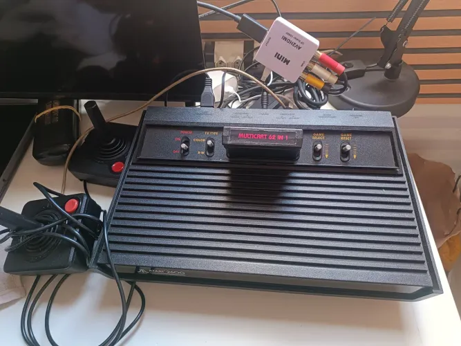 Atare 2600 bem conservado com 62 jogos vendo