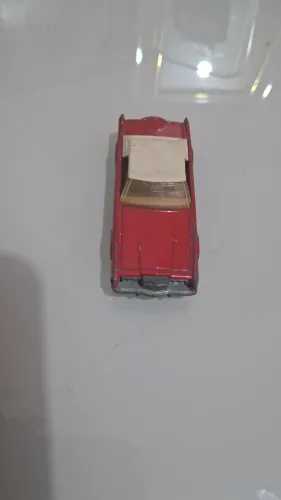 Rara Miniatura Matchbox Lincoln Continental vermelho, modelo número 28,