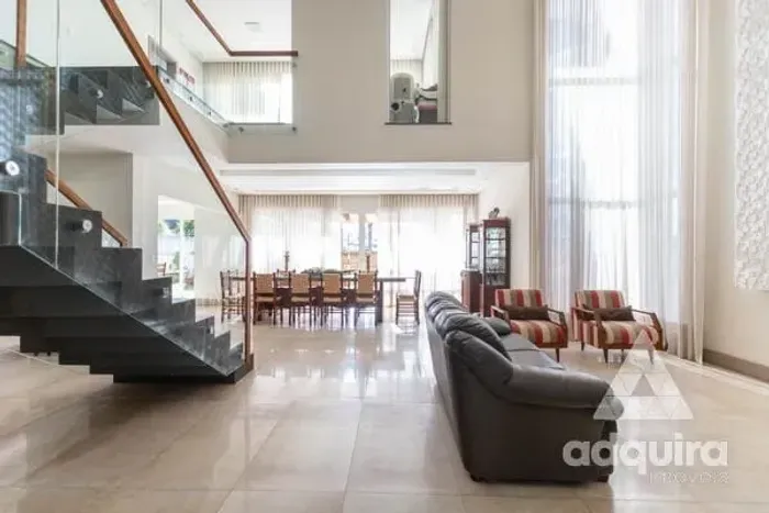 Casa à venda 4 Quartos, 2 Suites, 3 Vagas, 600 m², Oficinas