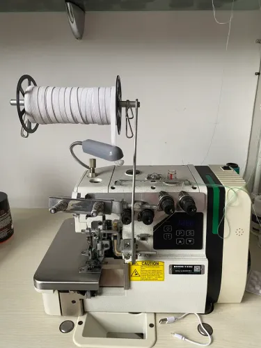 Máquinas de costuras indústrias para moda praia e fitness