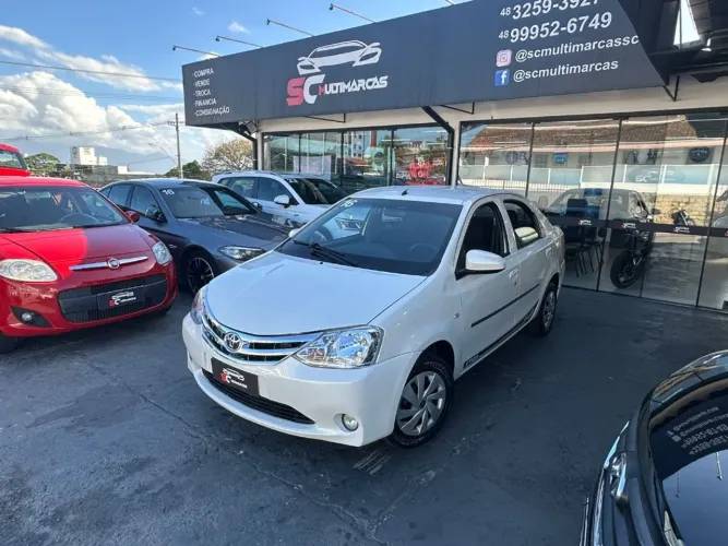 Toyota Etios X Sedan 1.5 Flex 16V 4P Mec. 2016