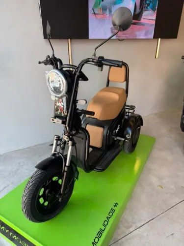 TRICÍCLO ELÉTRICO NOVO 