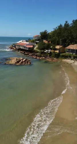 Terreno na entrada da praia da Galheta/ Farol de Santa Marta