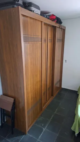 Guarda-roupa casal 4 portas