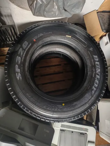 Pneu Dunlop novo 