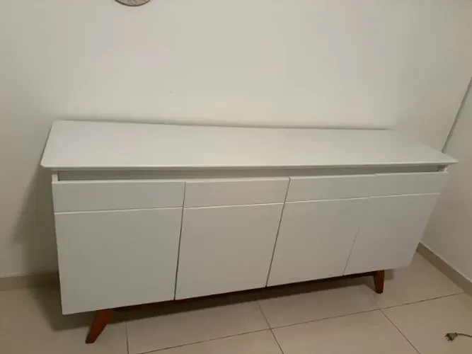 Buffet branco