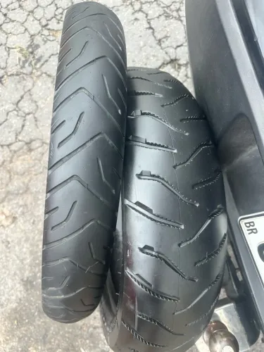 Vendo 2 pneus 150/70R17