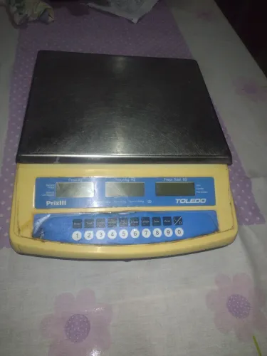Vendo balança profissional marca Toledo
