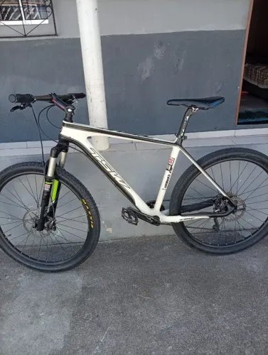 Bicicleta carbono aro 29