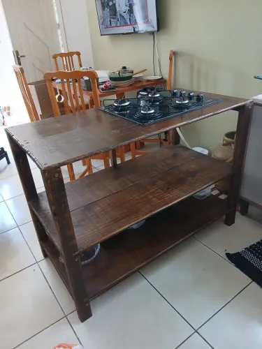 Cooktop com balcão rústico