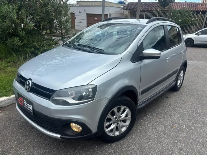 Volkswagen Crossfox 1.6 MI Total Flex 8V 5P 2014
