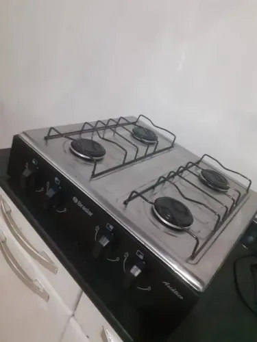 Fogão de mesa preto